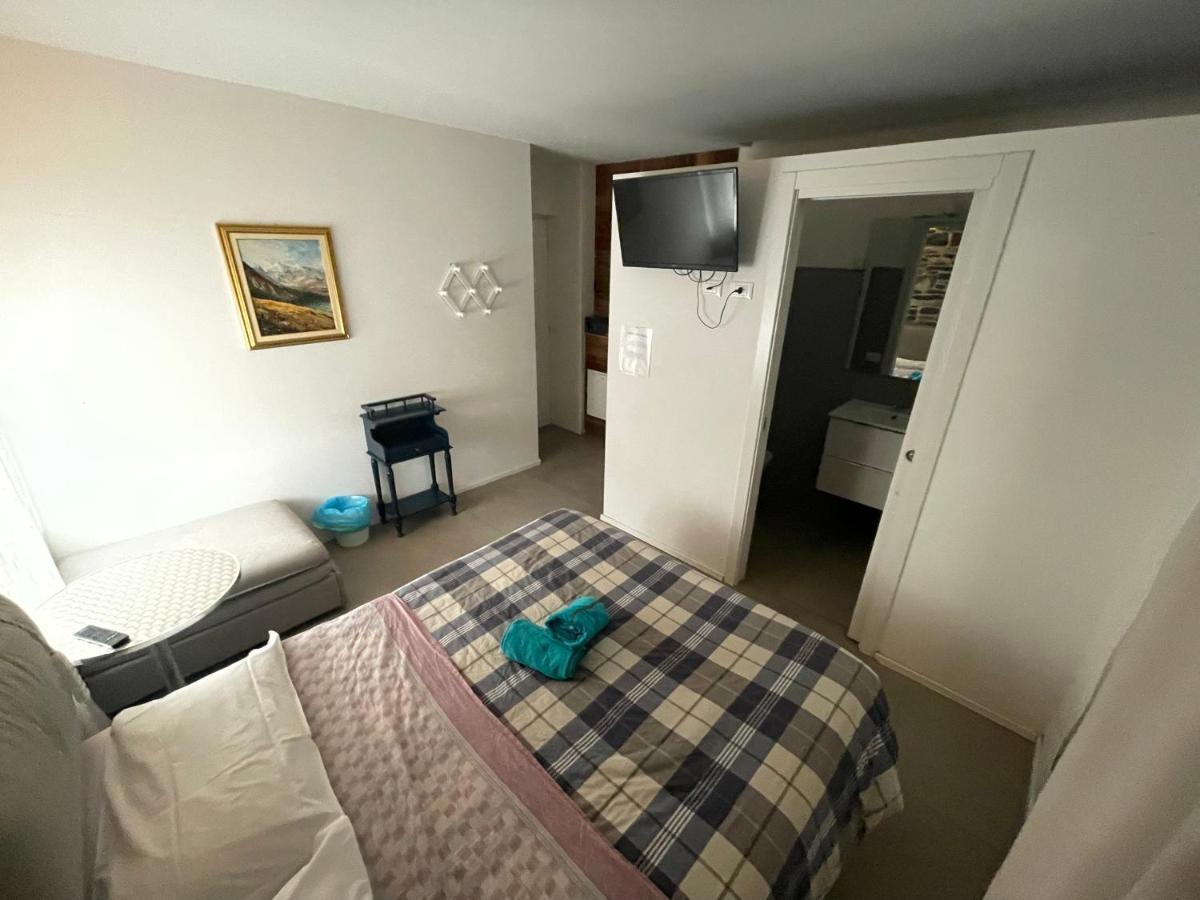 Rooms One Aosta Bagian luar foto